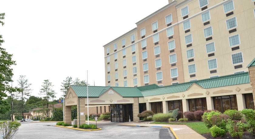 Holiday Inn & Suites Philadelphia-Runnemede/Exit 3-New Jersey Turnpike Exterior foto